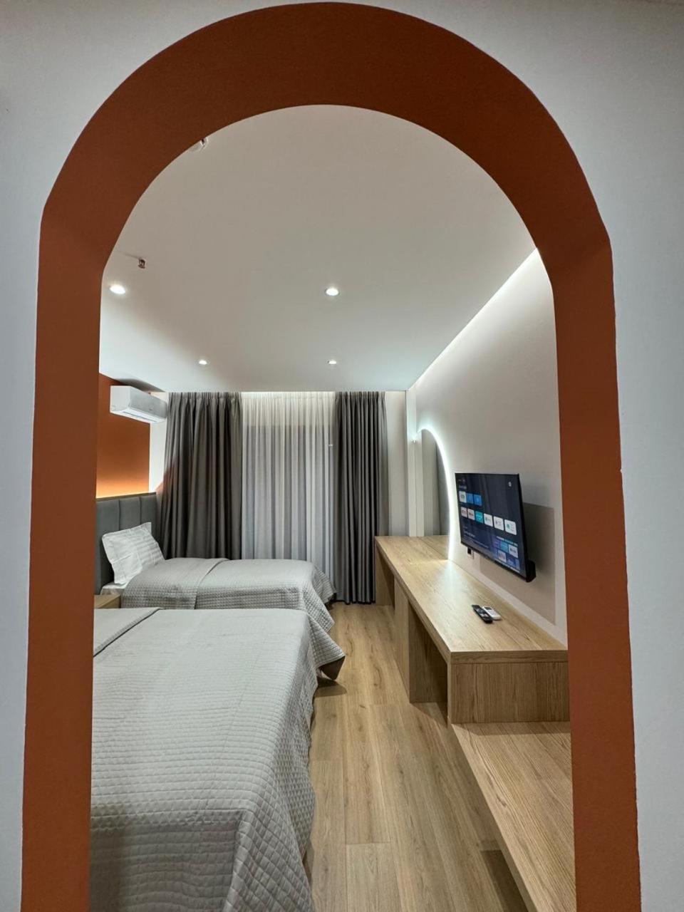 Hotel Lyhnidas Udenisht 외부 사진