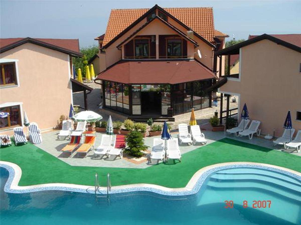 Hotel Lyhnidas Udenisht 외부 사진