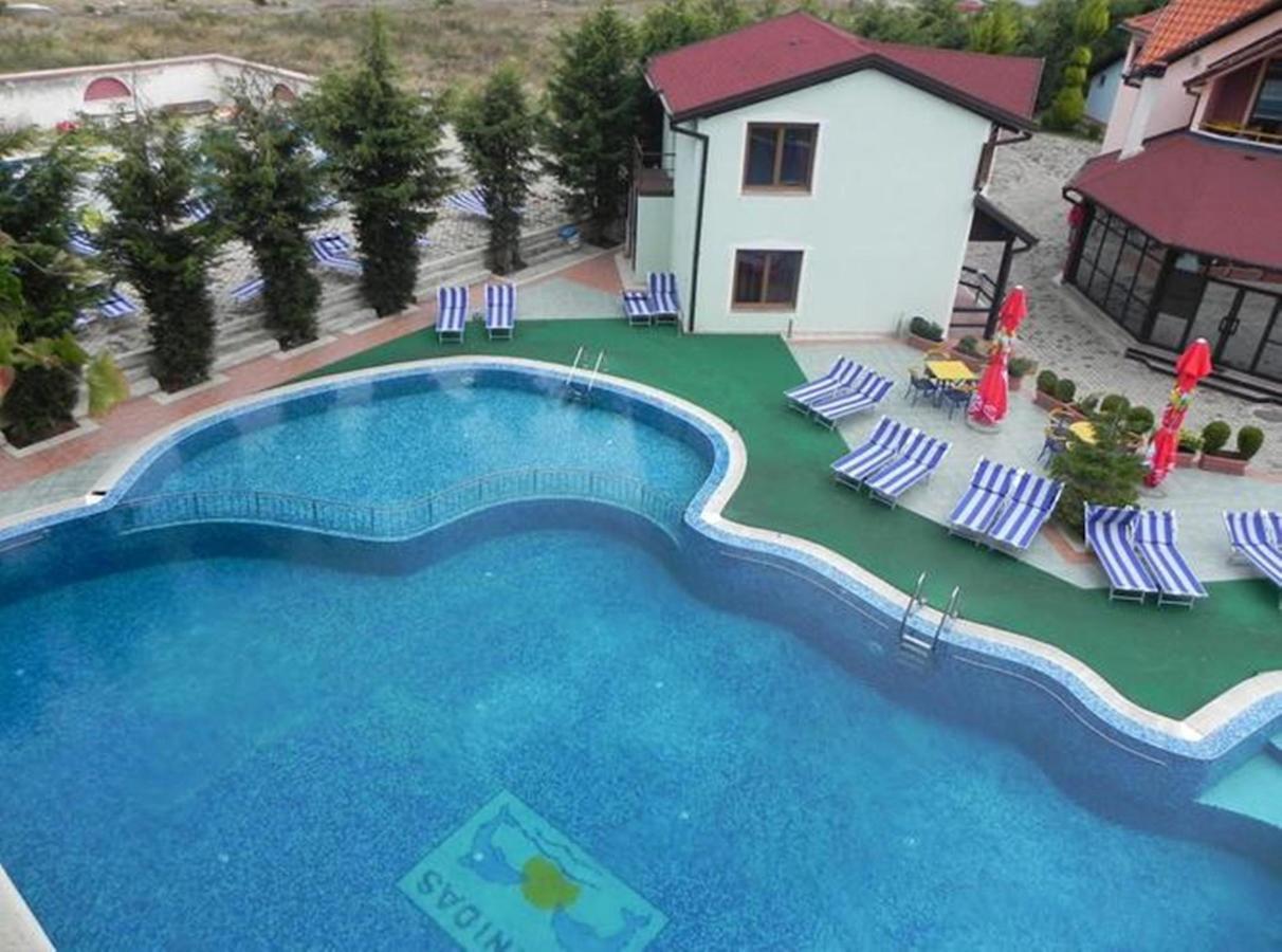 Hotel Lyhnidas Udenisht 외부 사진