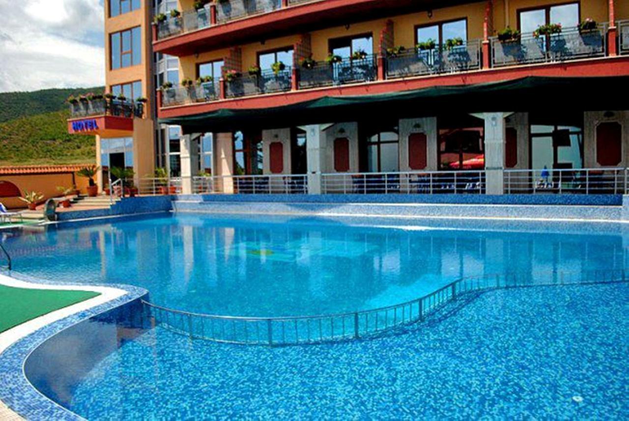 Hotel Lyhnidas Udenisht 외부 사진