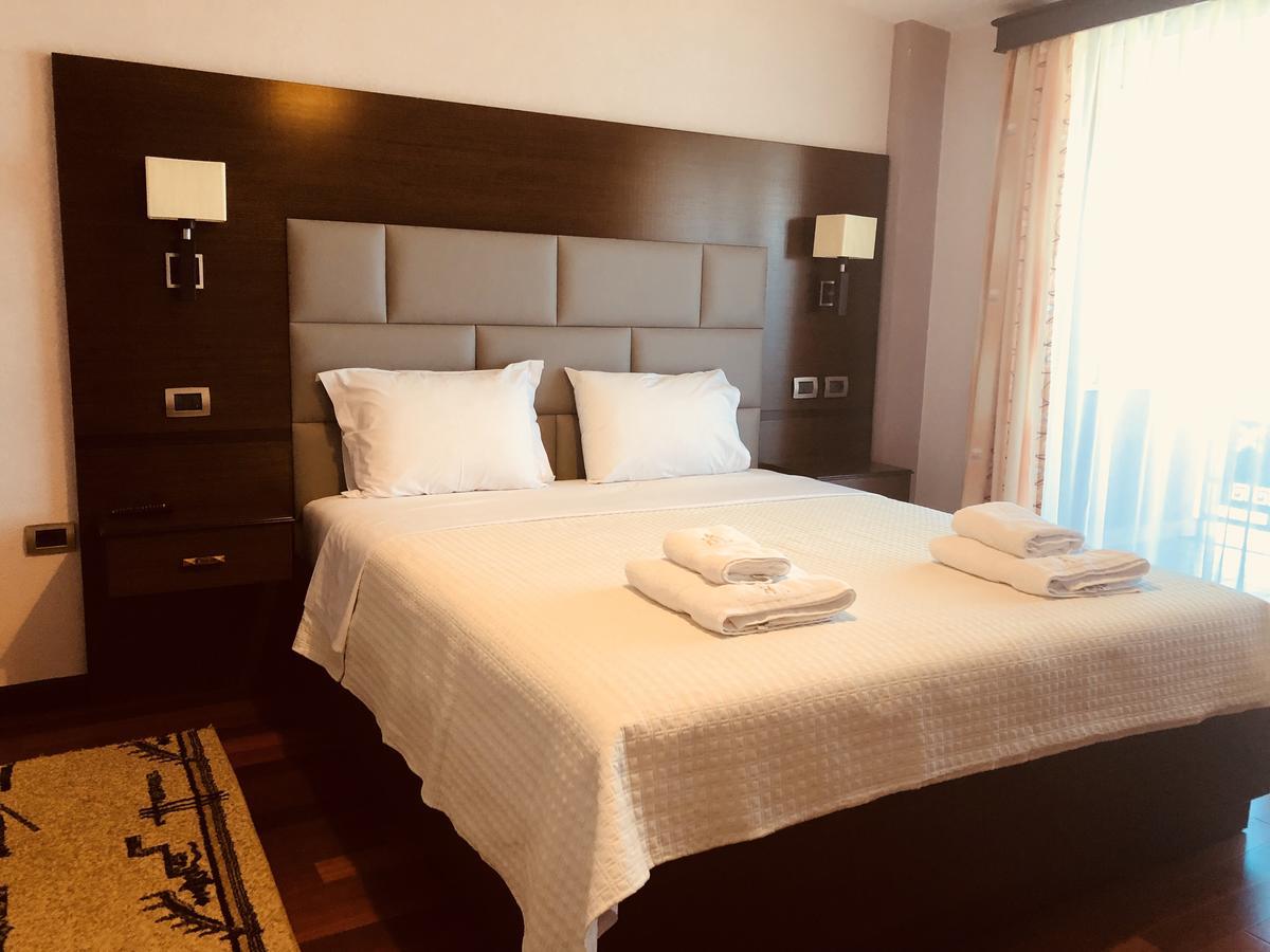 Hotel Lyhnidas Udenisht 외부 사진